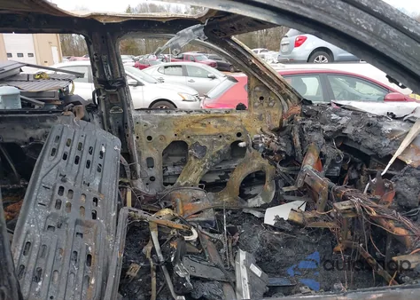 2016 Chevrolet Suburban Ltz z USA, uszkodzony, nr VIN 1GNSKJKCXGR198437